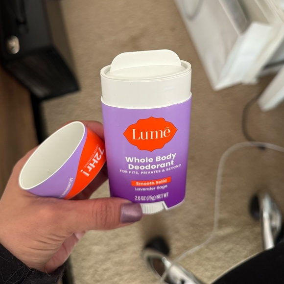 Lume "Lavender Sage" deodorant - Picture 4 of 9